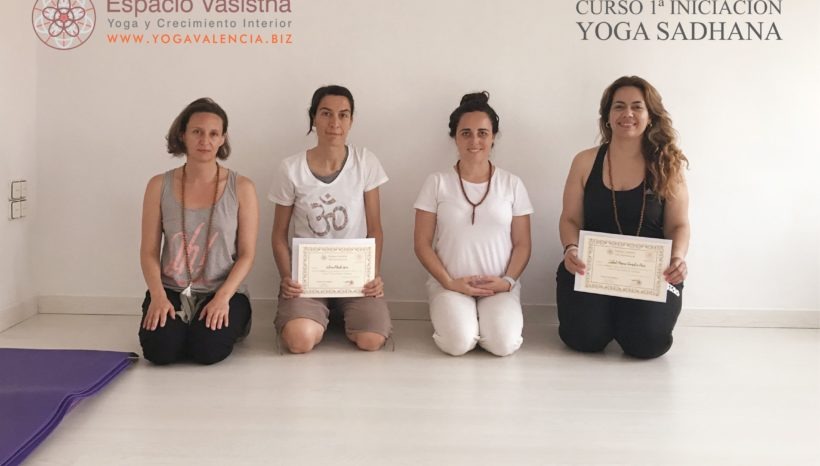 Entrega de diplomas de 1ª Iniciación de Yoga Sadhana (Junio 2018)