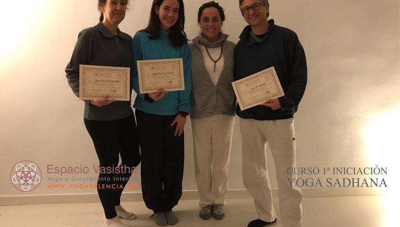 Entrega de diplomas de 1ª Iniciación de Yoga Sadhana (Febrero 2019)